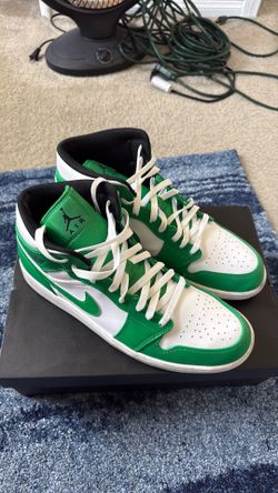 Nike Air Jordan 1 Mid Lucky Green White SZ 12
