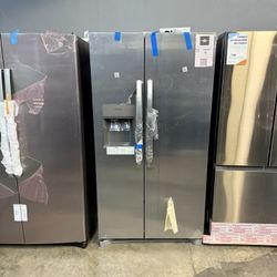 Frigidaire - 25.6 Cu Ft 2-Door Side By Side Refrigerator With Water Dispenser And Icemaker In Stainless Steel 
