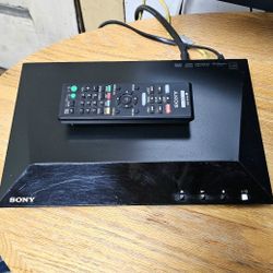 Sony Blu-Ray DVD Player with Remote