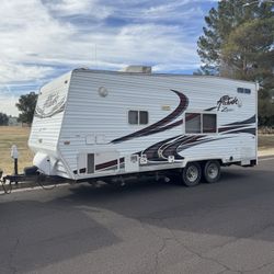 2008 Eclipse Attitude Zero Gravity TL21LB Toy Hauler