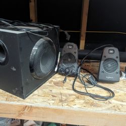 Speakers And Subwoofer 