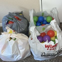 100 Ball pit Balls 