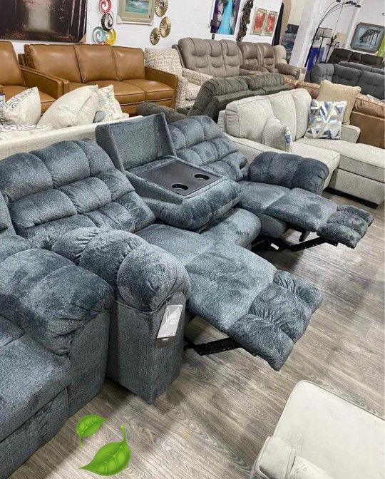 Zilhurst Reclinings Sofas and Loveseats Finance and Delivery Available