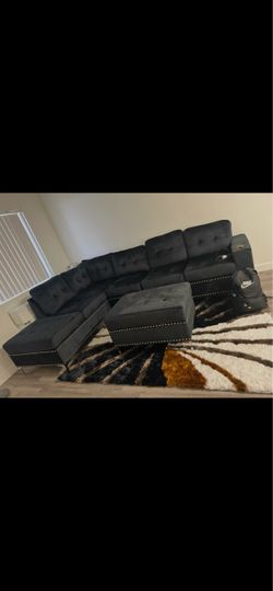 Rug wit design no couches