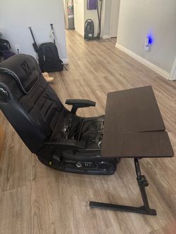 Kids gaming chair and stand - FREE