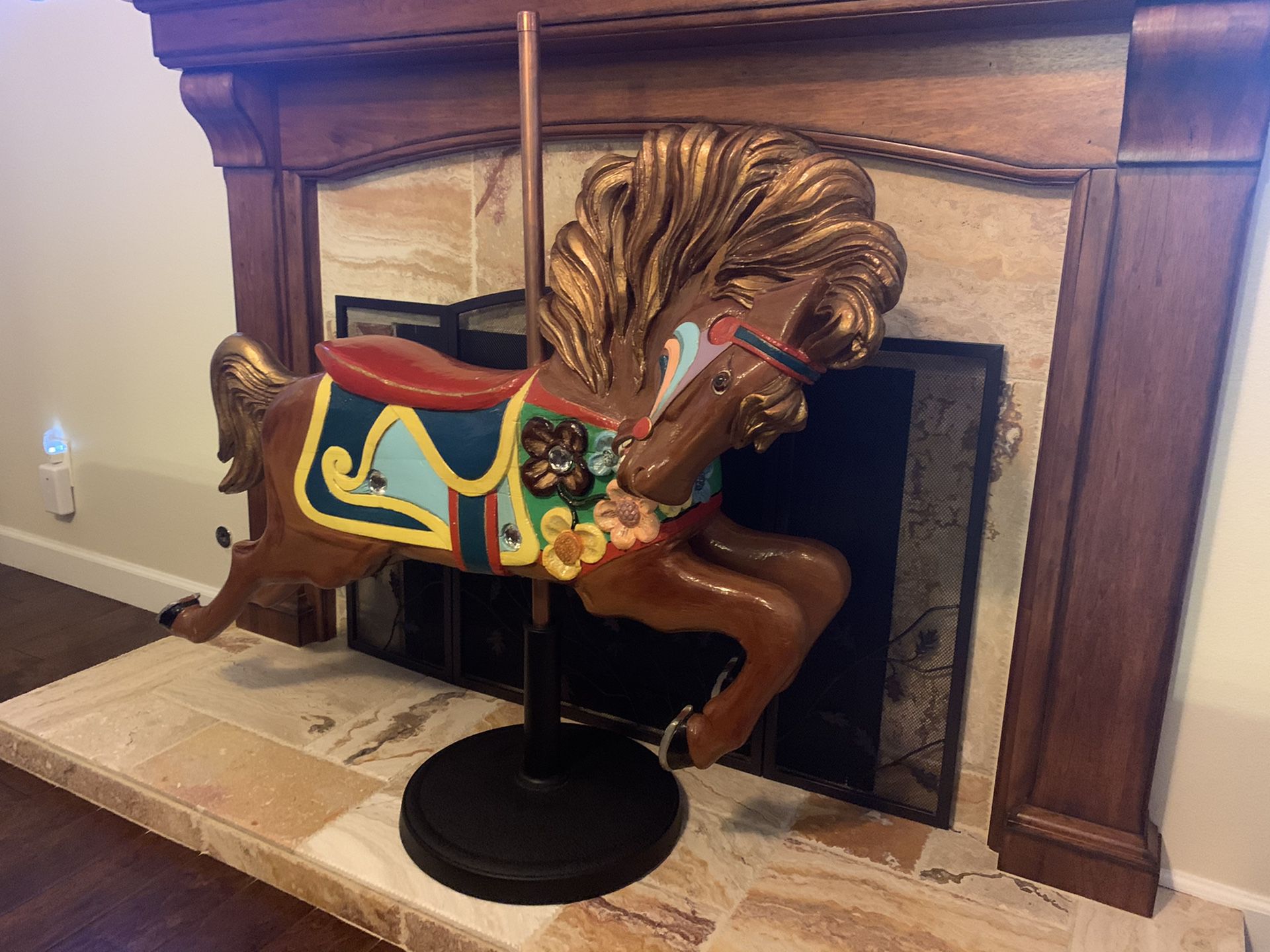Carousel Horse Wood Carved jumper. Beautiful Old horse in really good condition.