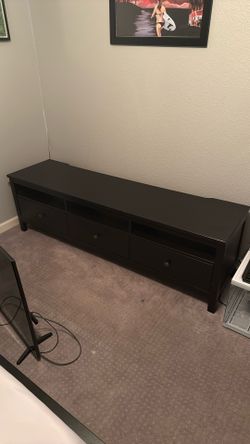 Low Tv Stand With 3 Drawers