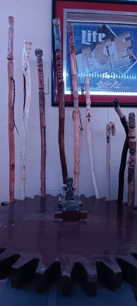 (J3 Custom$)Walking Sticks