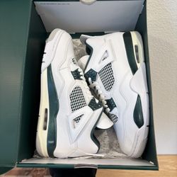 OXIDED GREEN JORDAN 4