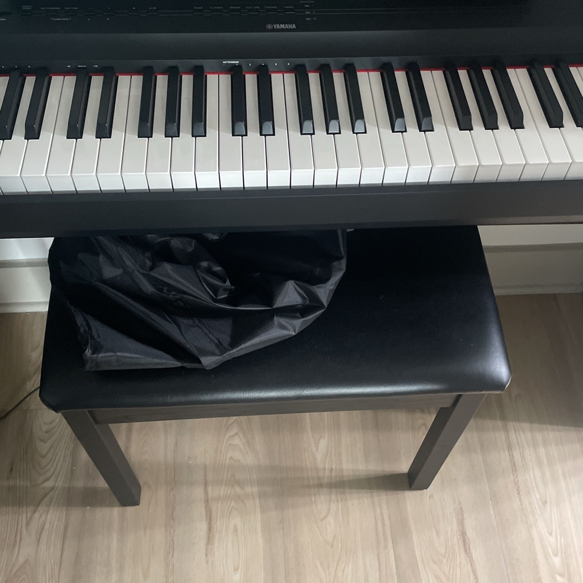 Yamaha 88 Keyboard W/bench, Keyboard Cover, Sustaining Pedal And Headphones