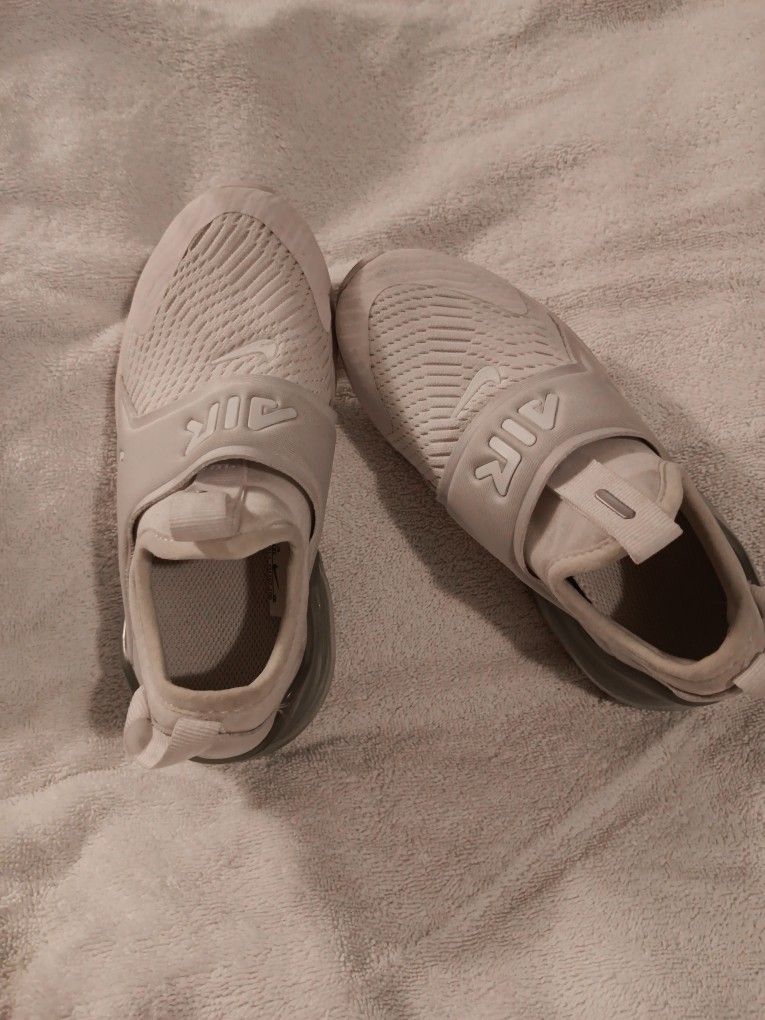 Girls NikeAir SHOES