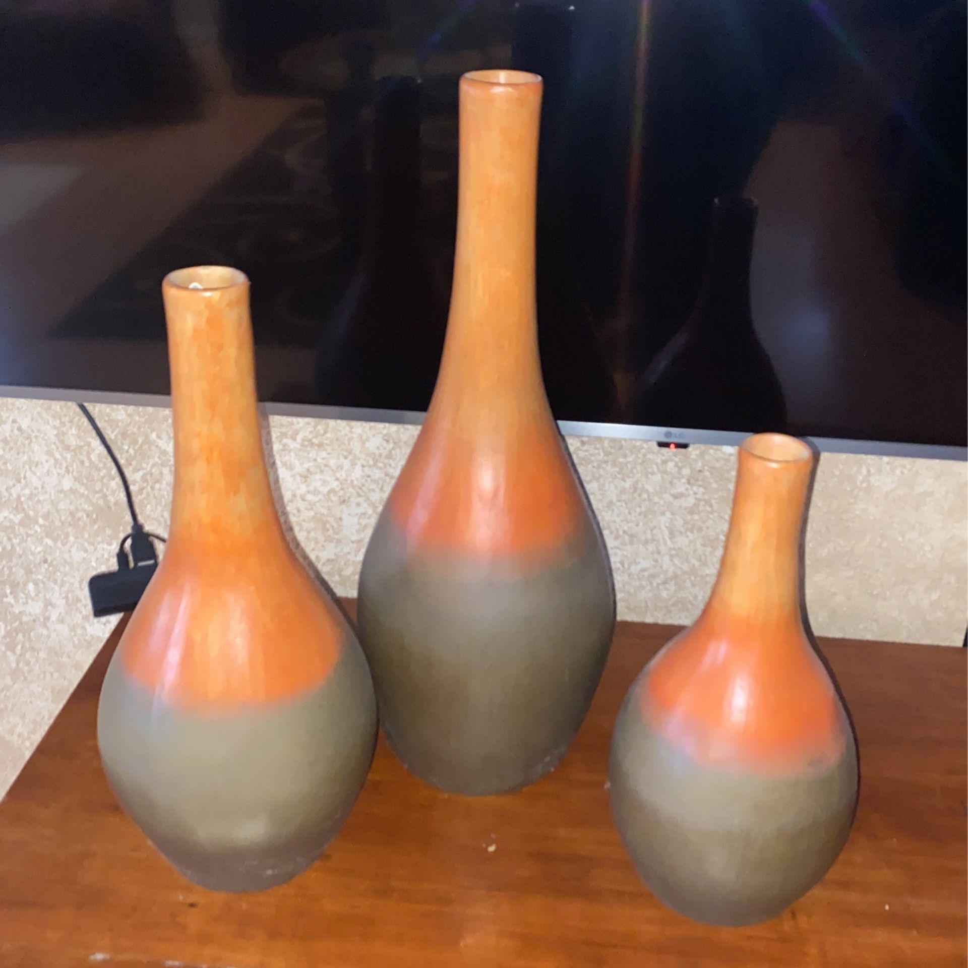Set Of 3 Vases