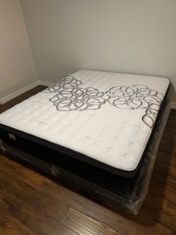 Full Size Mattress Pillow Top New
