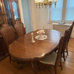 Dining Table & Chairs 
