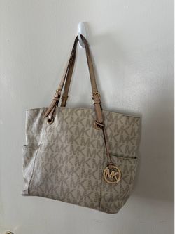 MK PURSE