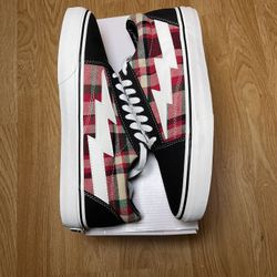 New Revenge storm plaid size 10