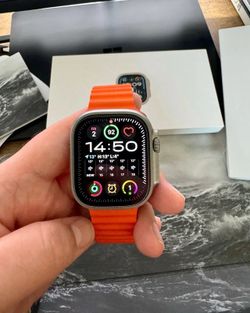 Apple Watch Ultra 2 orange color only box open