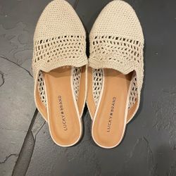 Lucky Band Nanssi Crochet Mules Size 11