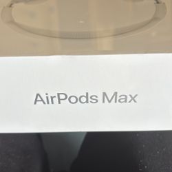Silver And White AirPod Max 