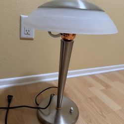 VINTAGE SAUCER DESK LAMP