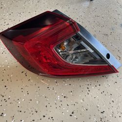 Left Tail Light On The Civic