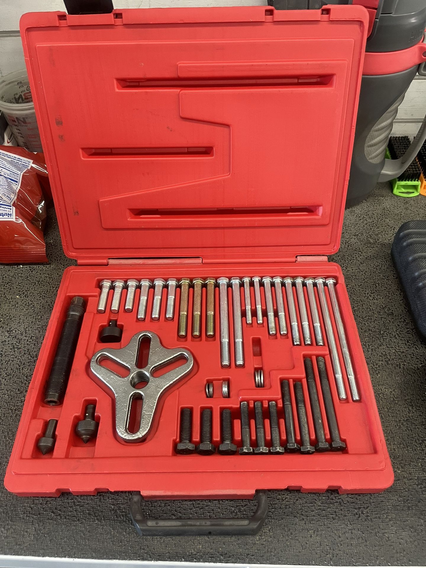 Snap On Bolt Grip Puller Set