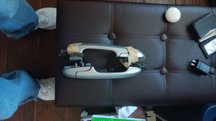 03-05 accord passenger side door handles $25