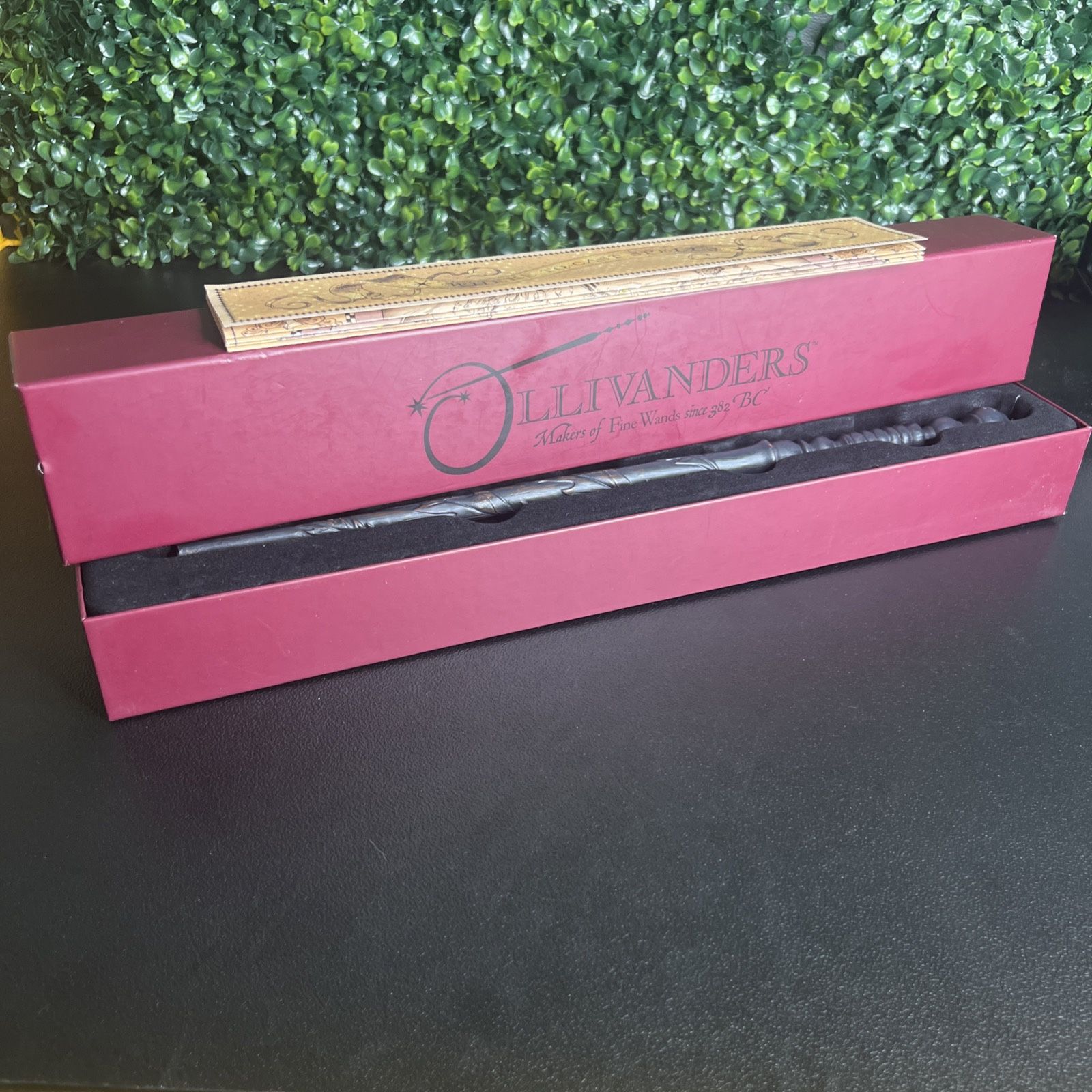 Ollivanders Ash 3 Wand With Map Wizarding World of Harry Potter Universal