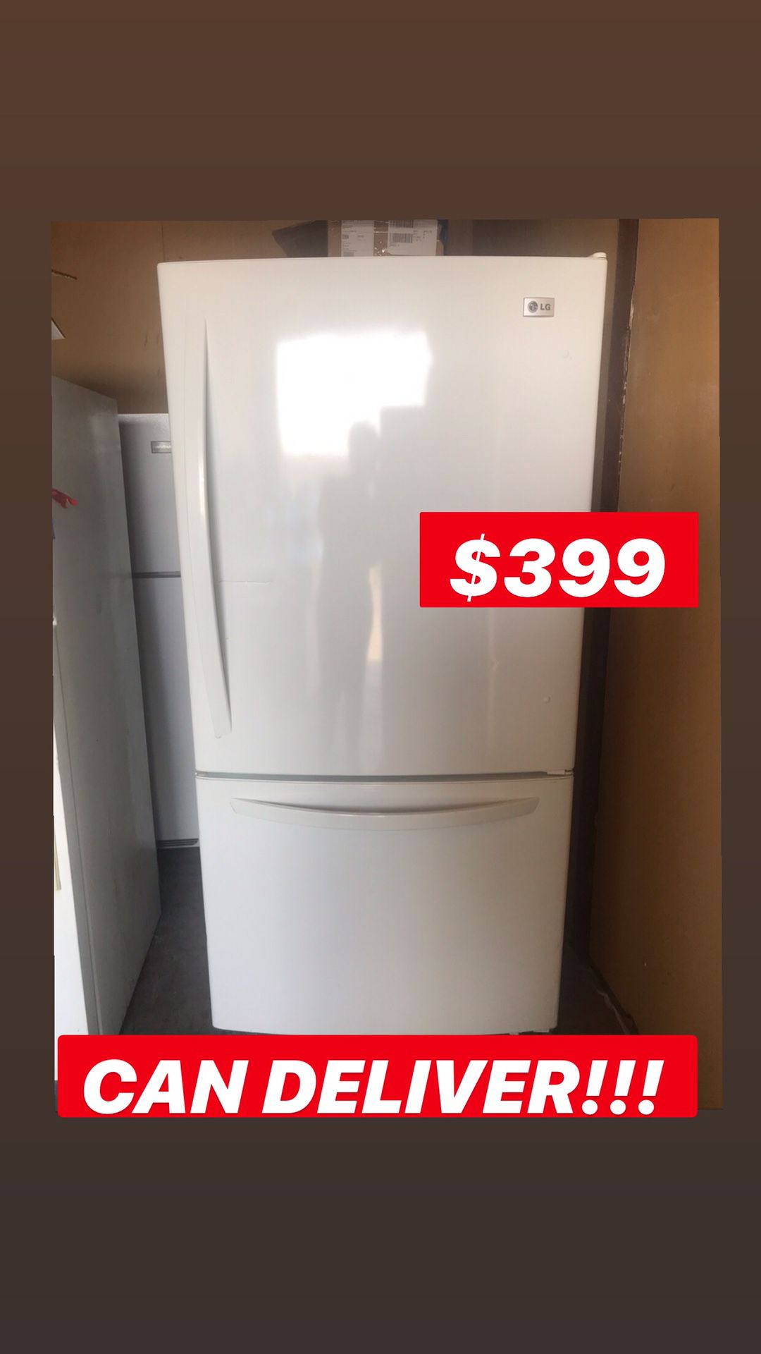 White LG Bottom freezer refrigerator/ fridge! Can deliver!