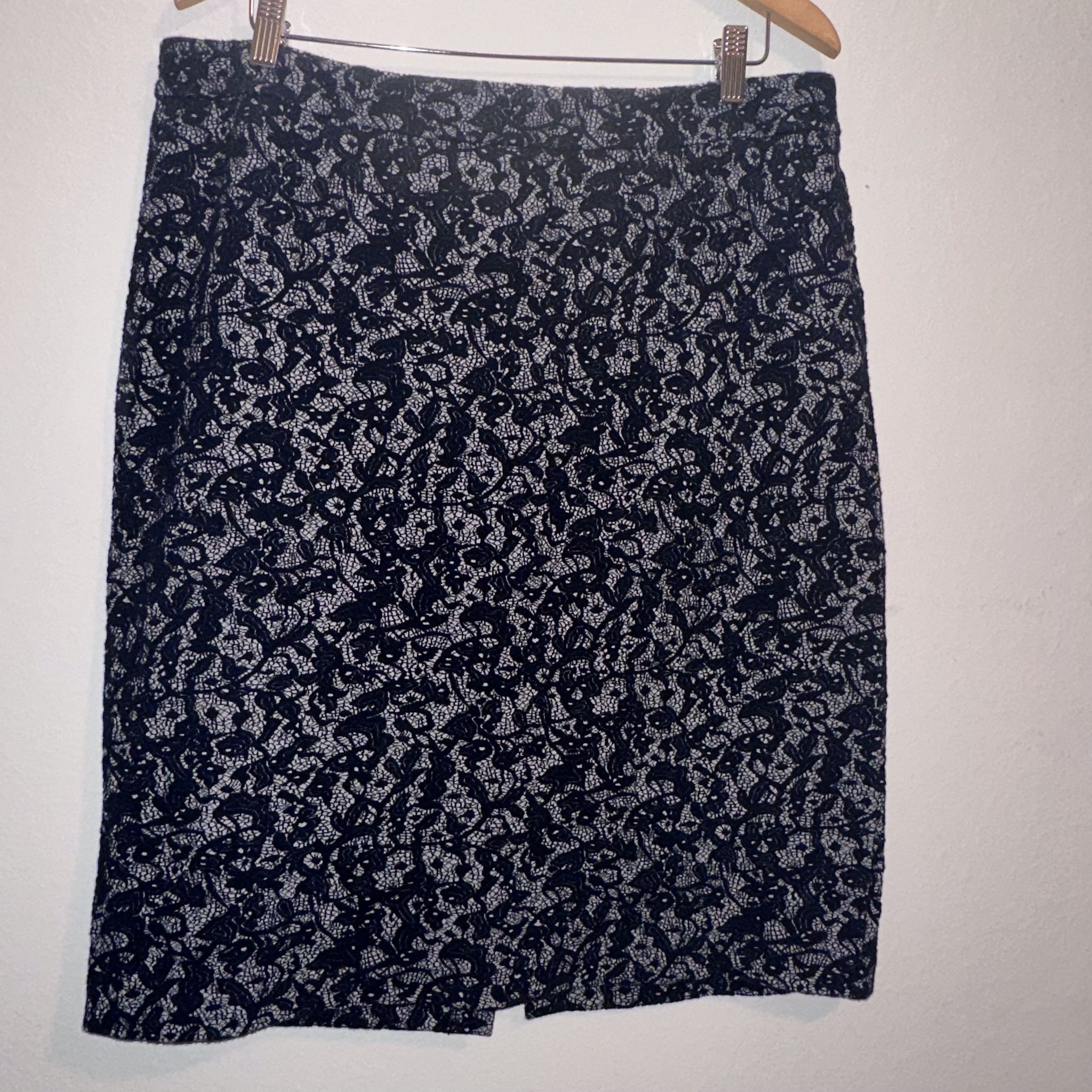 Michael Kors Women's Pencil Skirt, Lace Pattern , Blue XL, Zipper