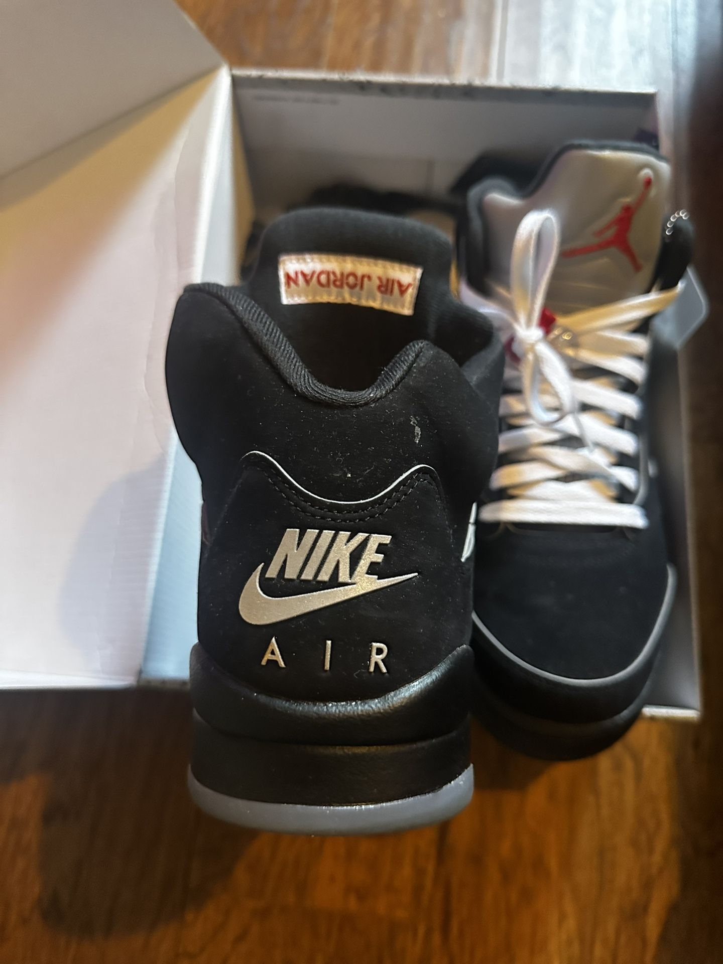 Jordan 5 Metallic