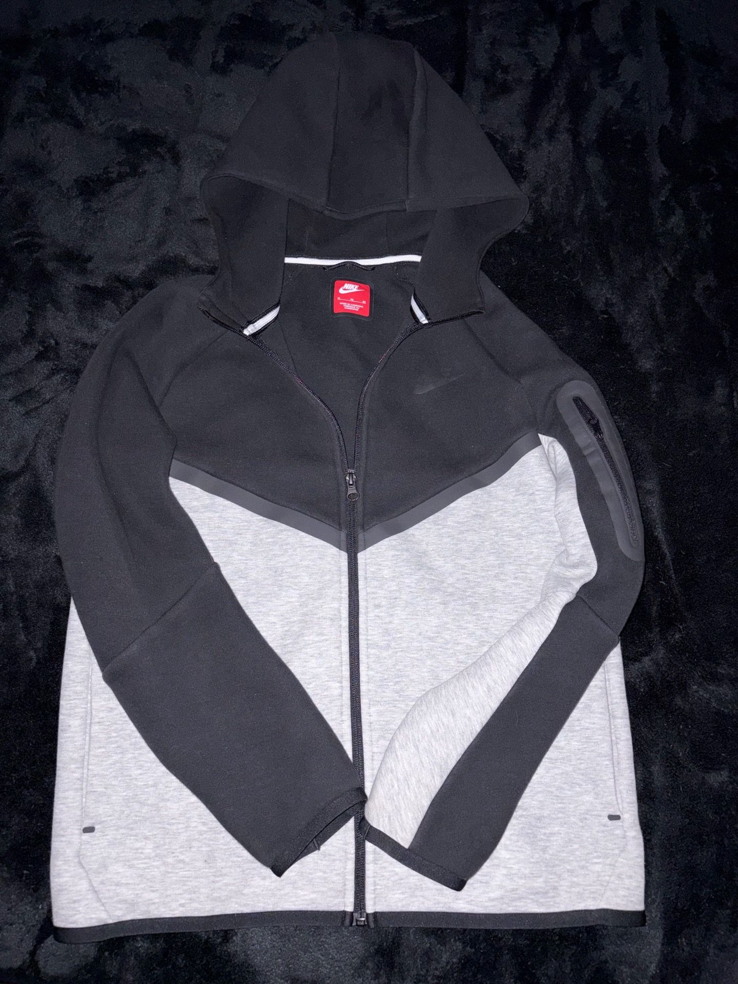 Nike tech kids