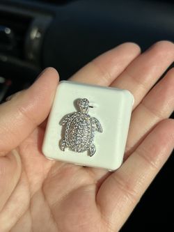 925 Sterling Silver Turtle Pendant 