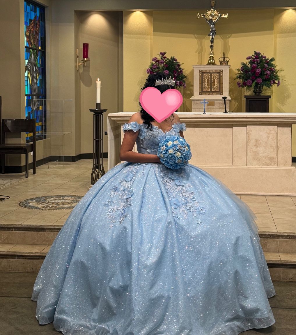 Quinceañera Dress ( Baby blue)