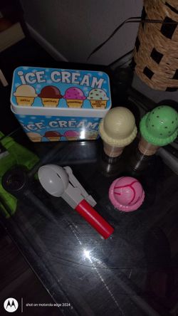 Kids Ice Cream Play Set with Tin