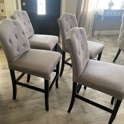 4 Tufted Stools