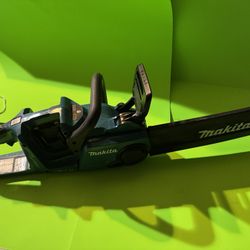 Makita XCU03 36v Chainsaw
