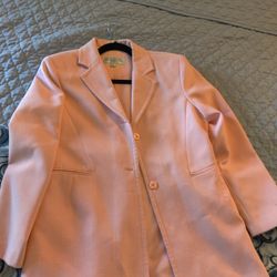 Beautiful Womans Jacket 🧥 And Skirt Some Are Brand New Some Haven't Even Been One One Has The Tag On It Still