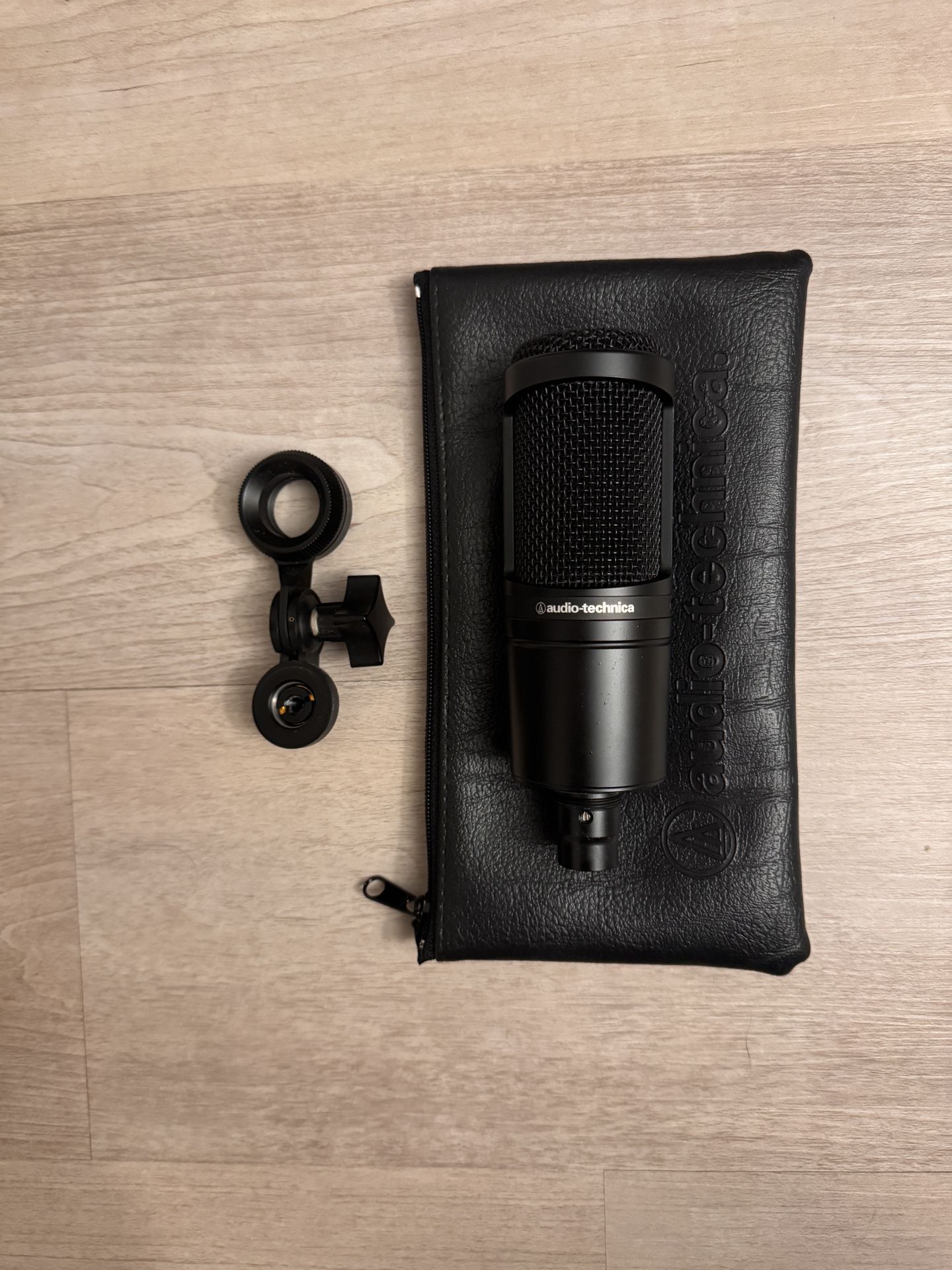 Audio Technica AT2020 Microphone + Fifine Boom Arm