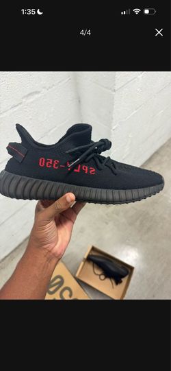 Yeezy shoes size 11
