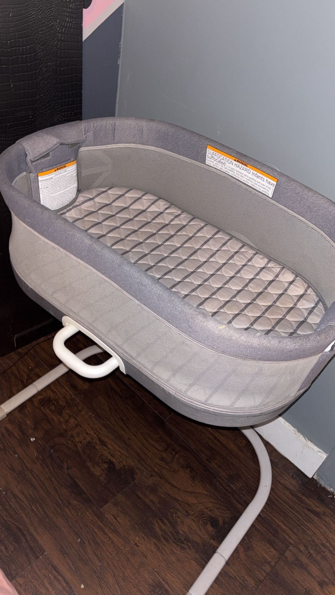 Graco Dream More Bedside Bassinet 