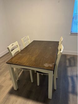 Dining table set