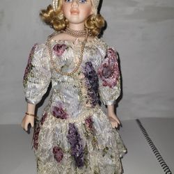 ROARING TWENTIES DOLL COLLECTABLE 
