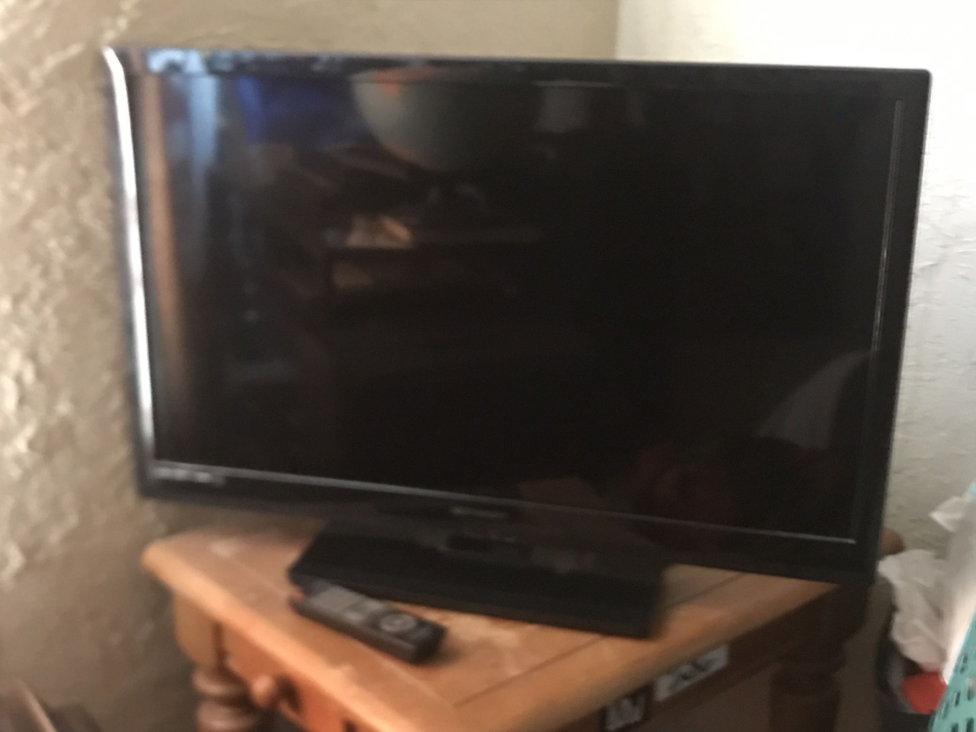 32” TV