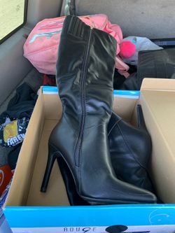 Black Boots with Heel