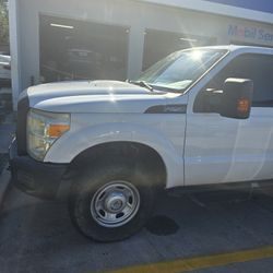 Ford F-250 Super Duty 2016 – 4x4 – Gasolina