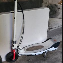 Razor E200 Scooter - (Free Delivery)