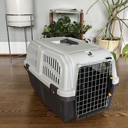 MIDWEST SKUDO PLASTIC CARRIER 24" DOG CAT PET