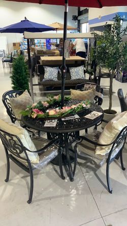 5-Piece Cast Aluminum Outdoor Dining Set $500