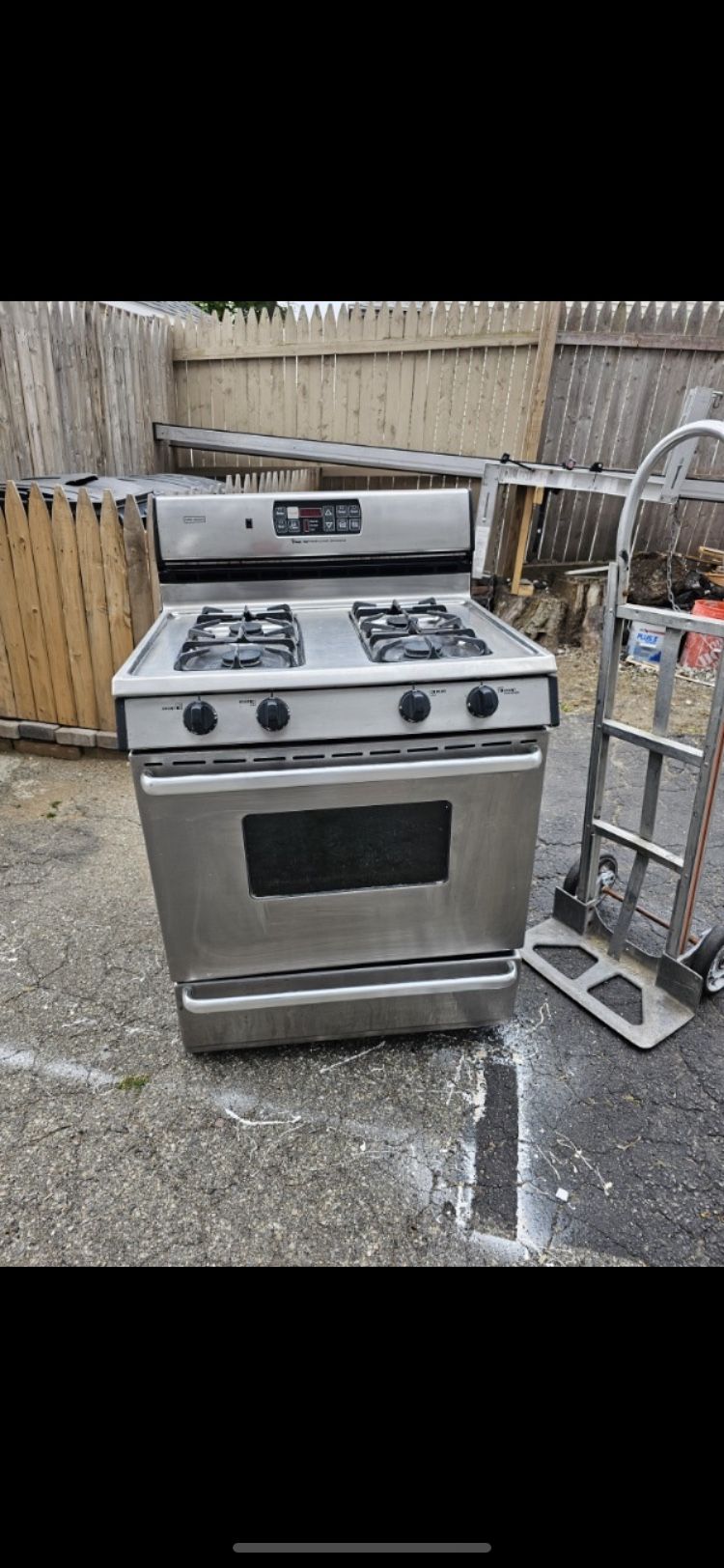 Magic Chef Gas Range